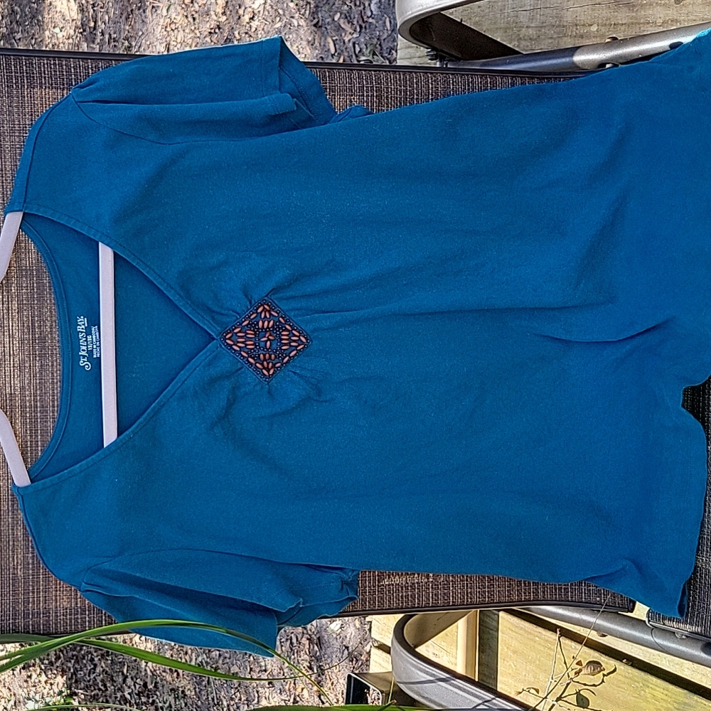 Teal beaded Tee 1X - Picture 2 of 7
